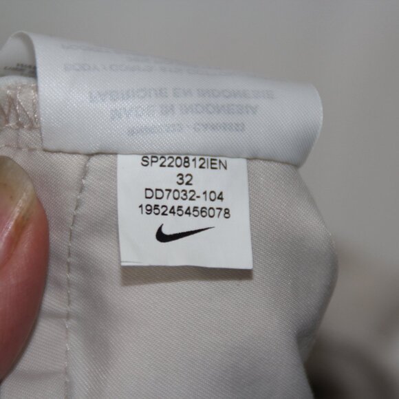 Nike Men's Sportswear Essentials Unlined Cropped Pants DD7032-104 Size 32 (M) - Picture 13 of 14